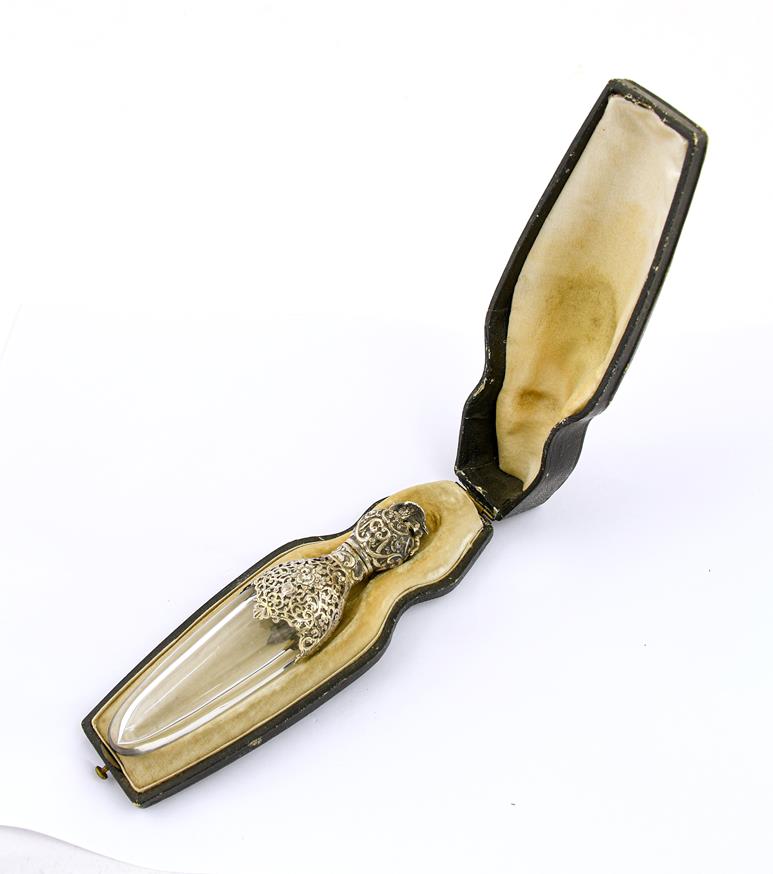 A French Silver-Gilt Mounted Clear Glass Scent-Bottle, Marked with Control Mark for Small - Image 7 of 7