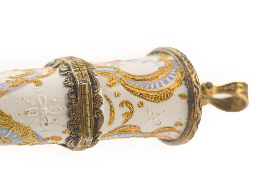 A George III Gilt-Metal Mounted Enamel Etui With Scent-Bottle, Probably South Staffordshire, Circa - Image 6 of 9