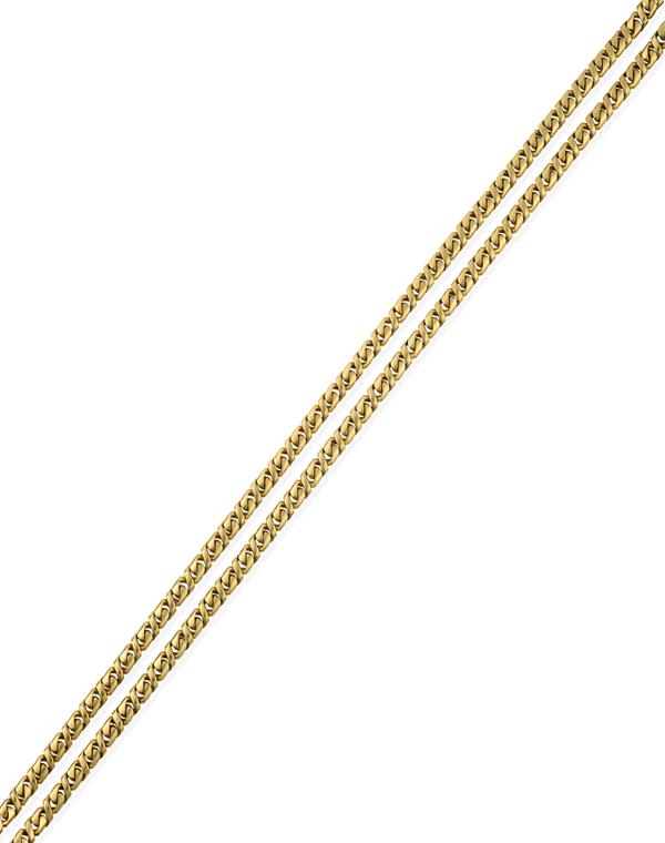 A Fancy Link Chain, formed of yellow plain polished curb links, length 79cm . The necklace is in