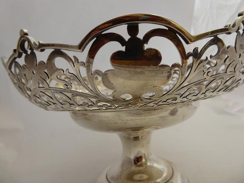 A George V Silver Pedestal-Bowl, by Walker and Hall, Sheffield, 1924, the bowl circular, the sides - Image 10 of 10
