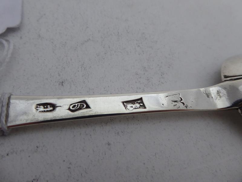 A William III Silver Trefid Spoon, Maker's Mark Worn, London, 1699, with Trefid terminal, the bowl - Image 2 of 6