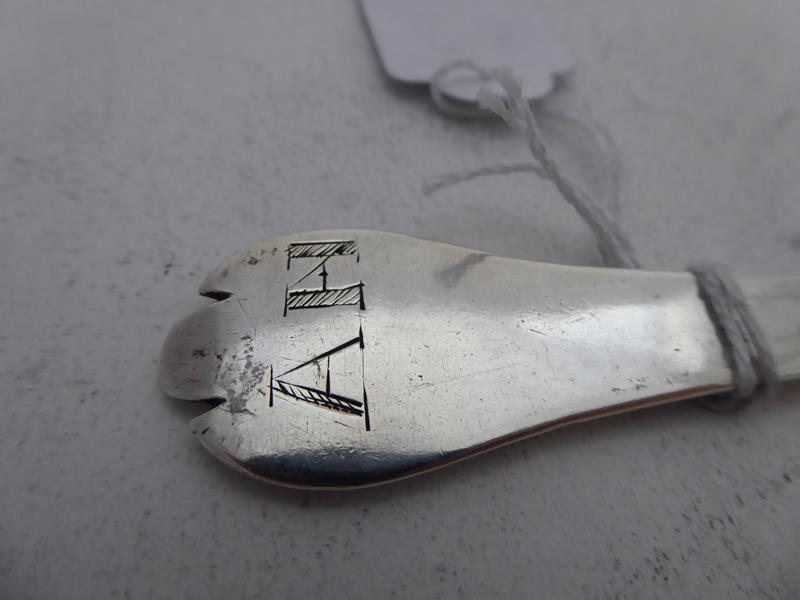 A William III Silver Trefid Spoon, Maker's Mark Worn, London, 1699, with Trefid terminal, the bowl - Image 3 of 6