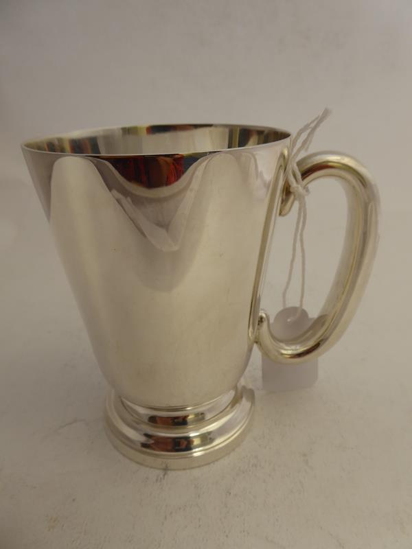 A Set of Six Elizabeth II Silver Mugs, Maker's Mark P&S, Birmingham, 1971, each tapering cylindrical - Image 3 of 23