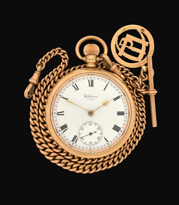A 9 Carat Gold Open Faced Pocket Watch, signed Waltham, 1913, lever movement signed and numbered