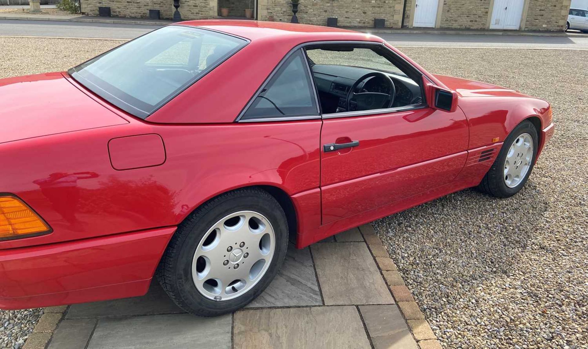 1992 Mercedes 300 SL AutoRegistration number: J568 WPYDate of first registration: 01/05/1992VIN - Image 5 of 5