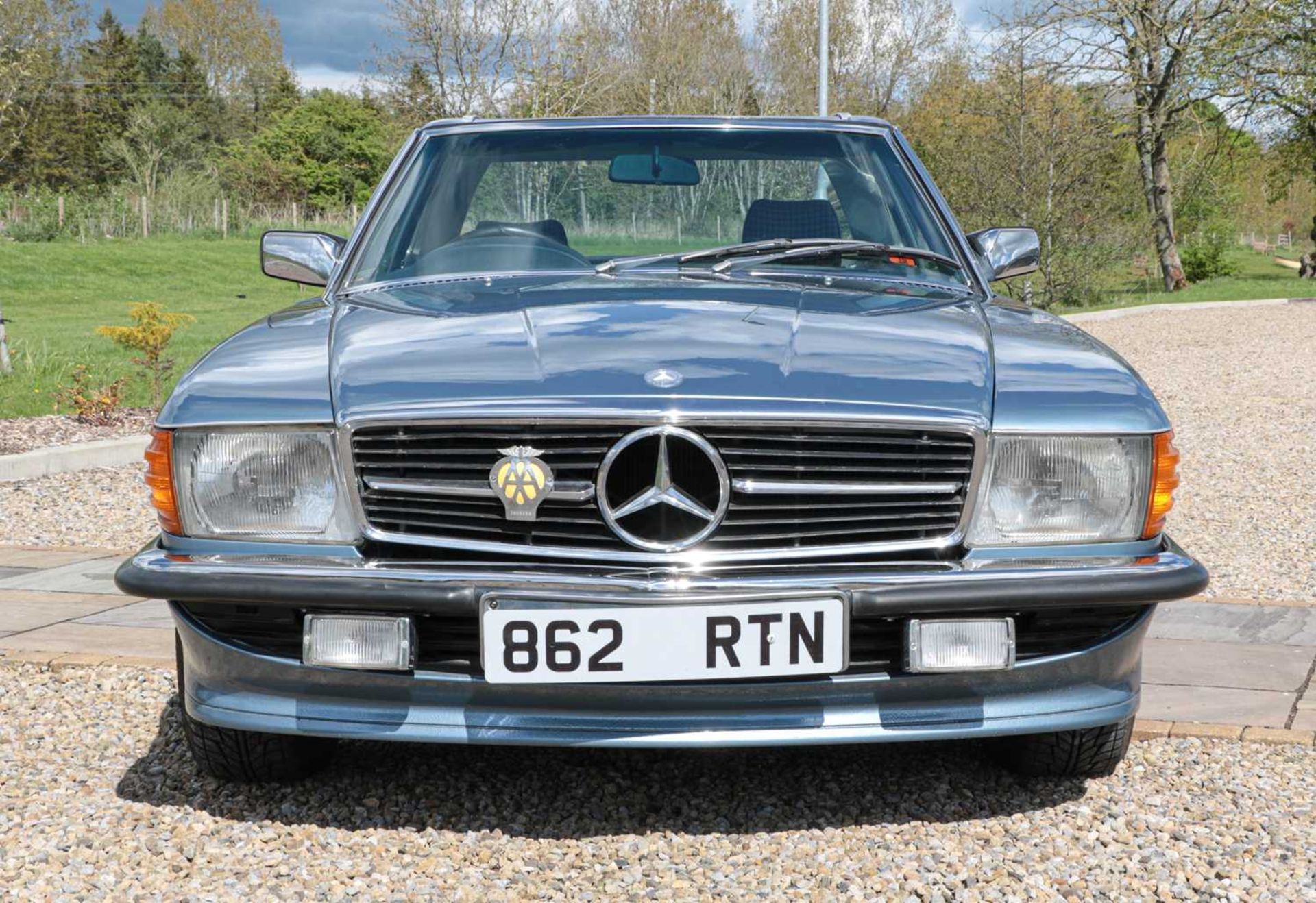 1985 Mercedes 380-SL Auto ConvertibleRegistration number: 862 RTNDate of first registration: 03 01 - Bild 2 aus 5