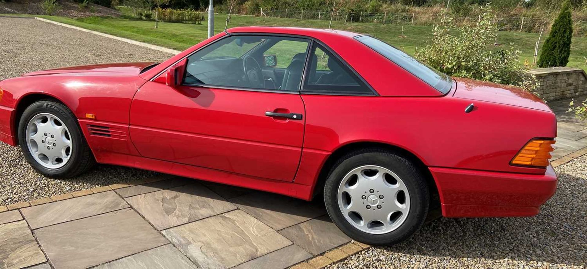 1992 Mercedes 300 SL AutoRegistration number: J568 WPYDate of first registration: 01/05/1992VIN - Image 3 of 5