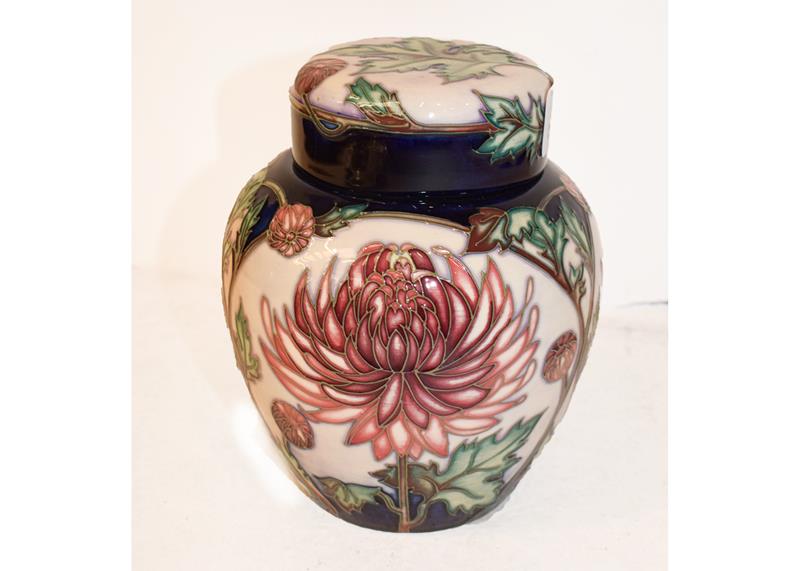 A modern Moorcroft Chrysanthemum pattern ginger jar and cover, designed by Carole Lovatt, 15.5cm and - Image 2 of 7