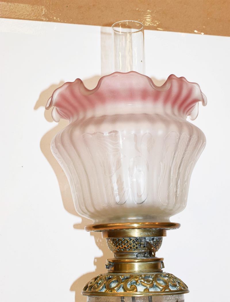 A reticulated pottery based oil lamp, probably Zsolnay, a cut glass table lamp, a large lamp with - Image 7 of 12