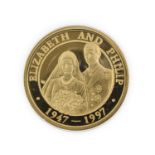 Turks & Caicos Gold Proof 25 Crowns 1997, issued to commemorate the Queen's Golden Wedding, obv.