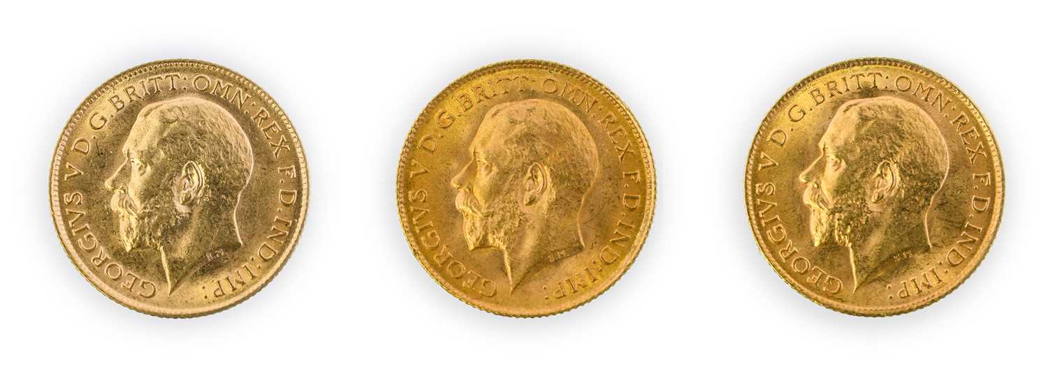 George V, Half Sovereigns (3), 1914, bare head, (S.4006). Good very fine to extremely fine - Image 2 of 2