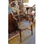 19th c. ash and elm wheelback Windsor country kitchen chair with crinoline stretcher