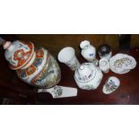 Lidded modern Chinese-style vase, and a collection of assorted Aynsley china