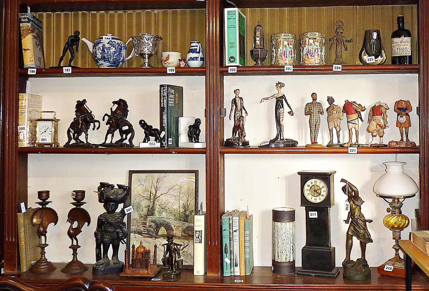 Antiques & Collectables - live online only