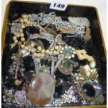 Collection of antique and vintage jewellery