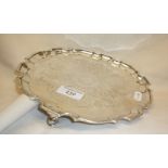 Georgian silver salver with gadroon edge and three claw feet, 9" diameter, approx 15oz, Thomas