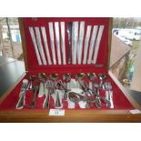 Vintage canteen of "Savoy" stainless steel cutlery by Spear & Jackson