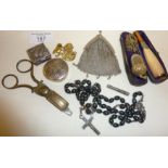 Box of old jewellery inc. gilt Art Nouveau clip, a mesh purse, rosary, pill boxes, etc.