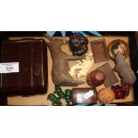 A Bakelite "Wardonia" men's shaving kit, a treen turned wood chemist's bottle case, inc. a small Bla