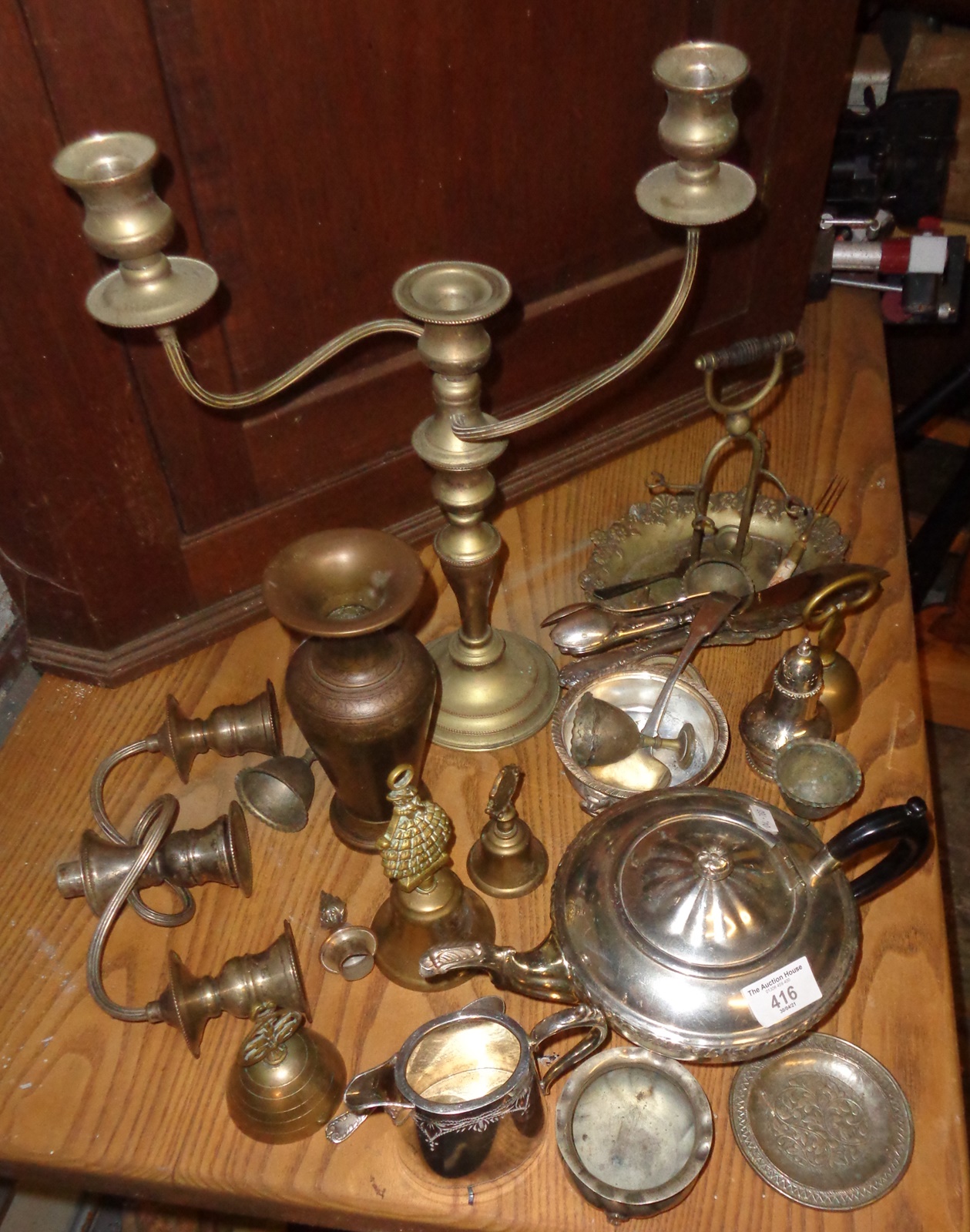 Assorted silver plate and brassware