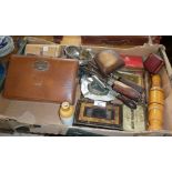 Miscellaneous items inc. antique horn handled carving set, Victorian leather gentlemans vanity case,