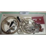 Assorted sterling silver and white metal jewellery