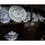 Mintons 'Eagle Japan' blue & white meat platter, a Minton tureen, a Wedgwood Chinese blue & white