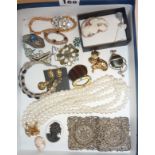 Assorted antique and vintage jewellery - some Art Deco, cameos, etc.