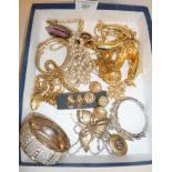 Gold tone vintage 1970s-80s kitsch jewellery