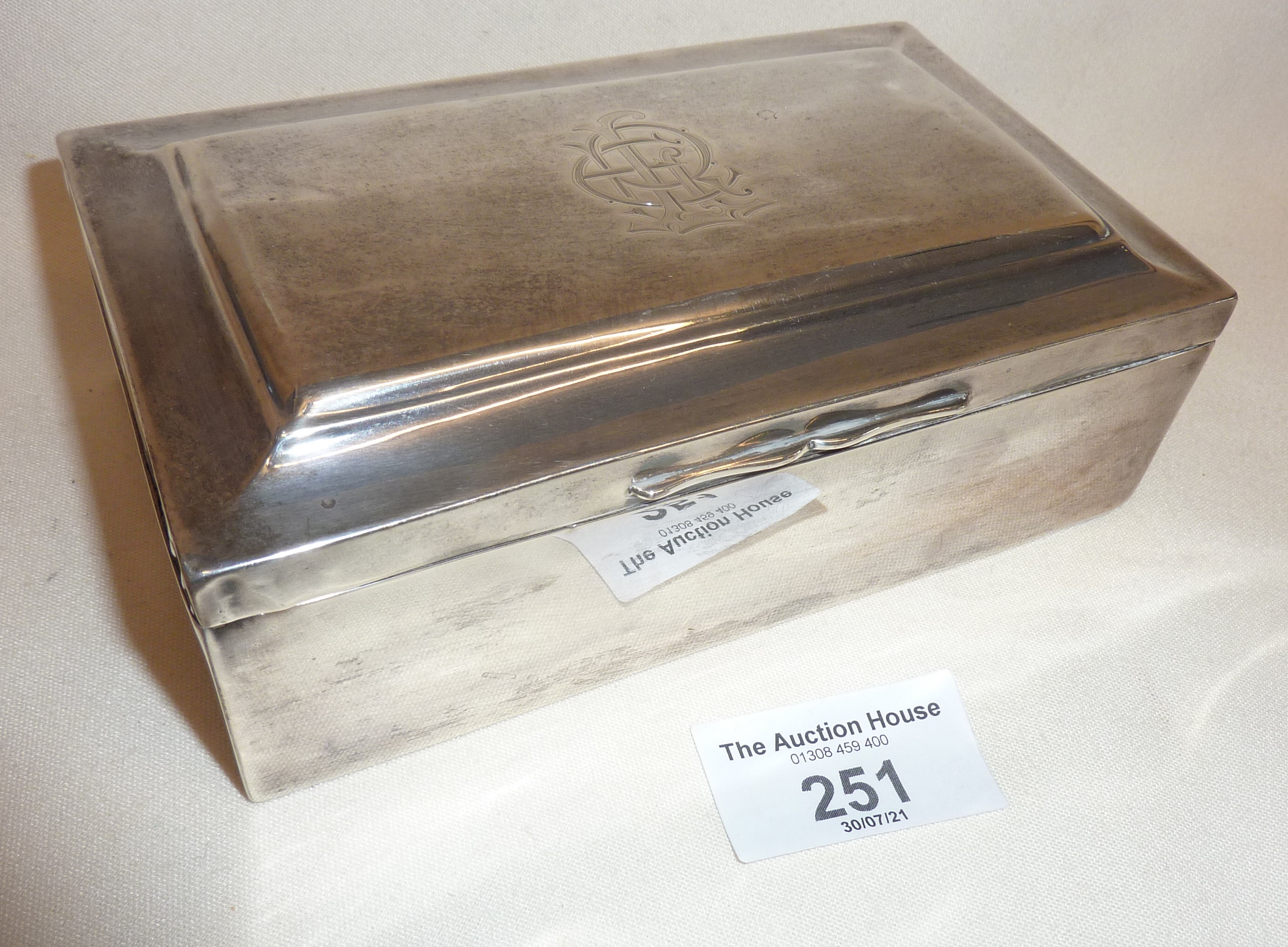 Silver cigarette box hallmarked for Birmingham 1919