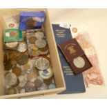 Quantity of old coins, medallions, medals, banknotes, etc.