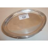 Silver card tray or small oval salver hallmarked for London 1802 Thomas Robins, approx. 105g