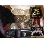 Large quantity of costume jewellery