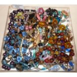 Quantity of vintage costume jewellery