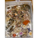Good quantity of vintage and modern costume jewellery, inc. pink pearl necklace