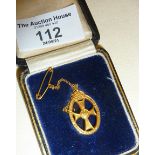 18ct gold nursing badge in case with legend to surround "QUEEN ALEXANDRA'S IMPERIAL MILITARY NURSING
