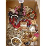 Good quantity of vintage costume jewellery, inc. fob chain