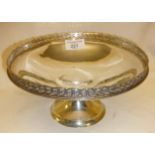 Sterling silver Mappin & Webb tazza with pierced edge, hallmarked for London 1932. Approx. 402g,