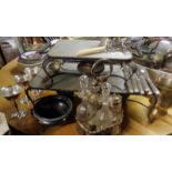 Silver-plated cruet set, hot plates, etc.