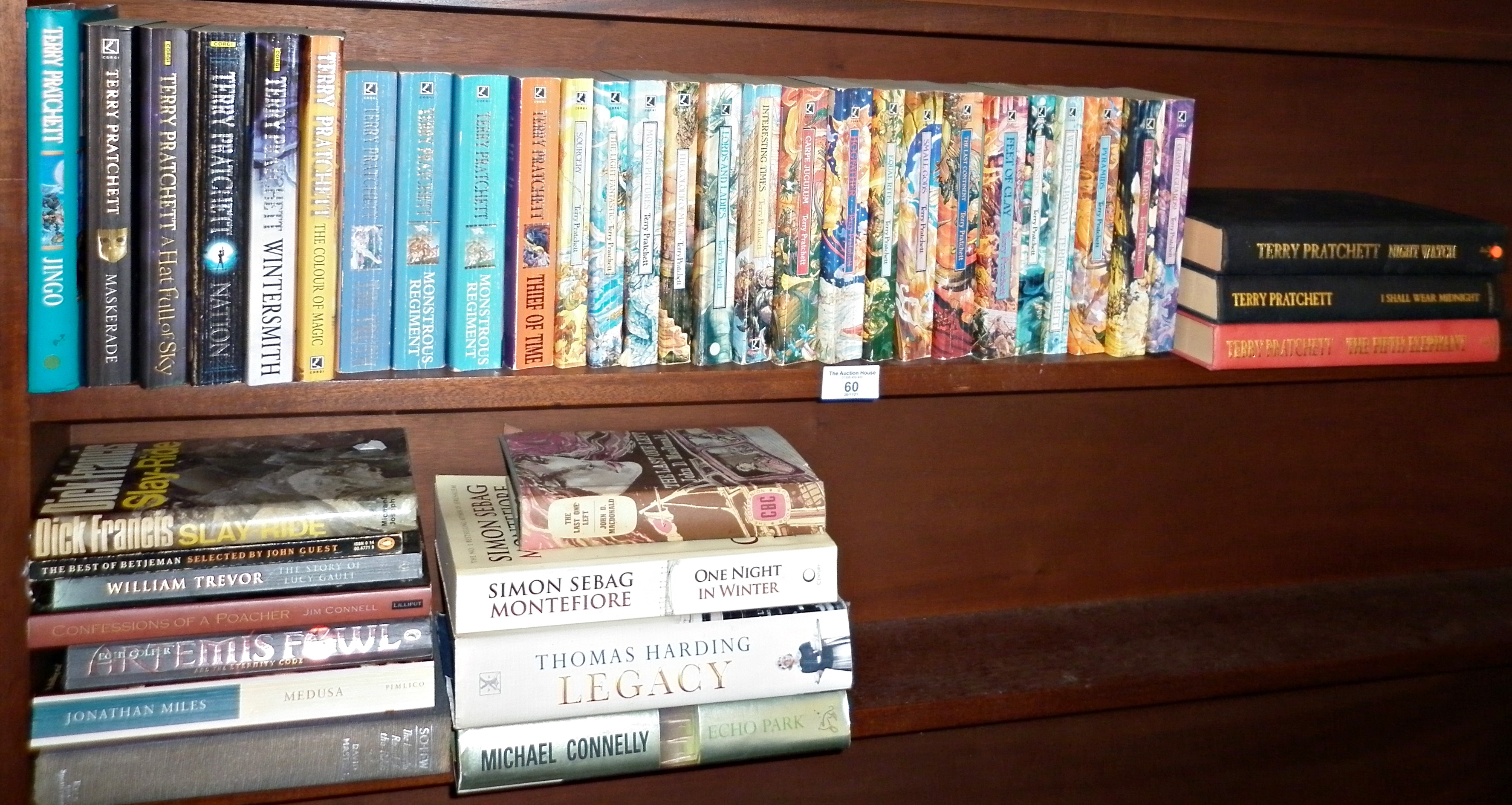 30 Terry Pratchett novels and other books