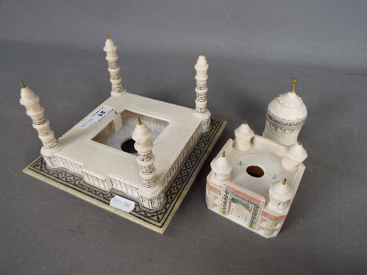 An alabaster model depicting the Taj Mahal with hand painted, coloured detailing, - Image 4 of 4