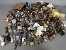 A large quantity of watch parts, wristwatches and similar.