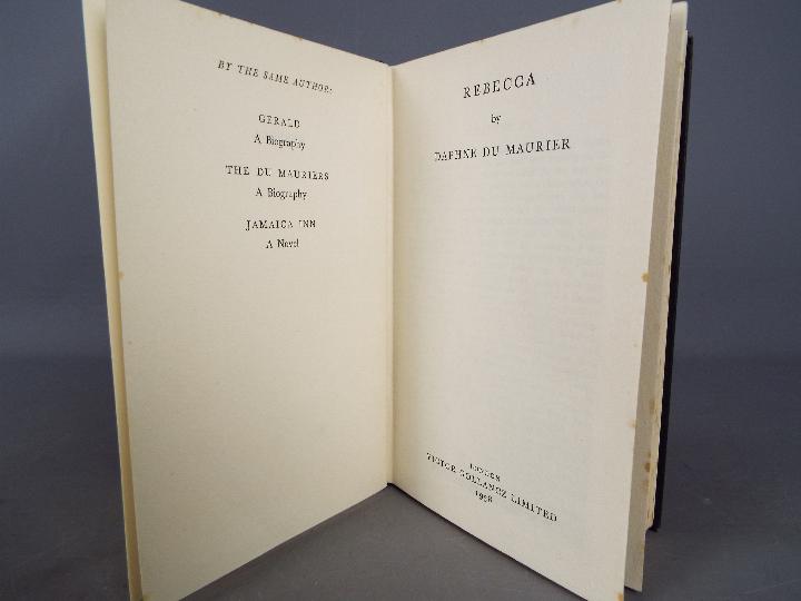 Du Maurier, Daphne - Rebecca, black cloth with gilt lettering, Victor Gollancz, - Image 2 of 5