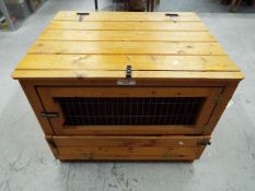 A good quality Collyer of Kettering rabbit hutch measuring approximately 59 cm x 76 cm x 64 cm.