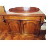 A good quality twin door sideboard measuring approximately 94 cm x 126 cm x 46 cm