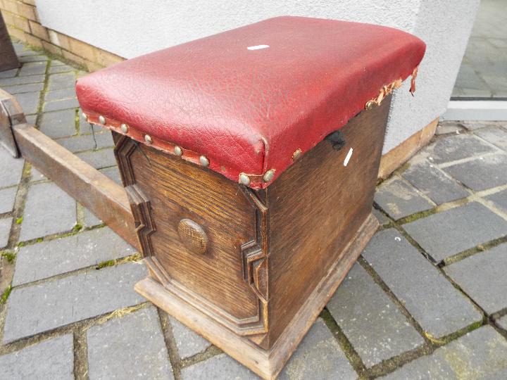 Furniture - A wood and Copper fronted fire fender with two solid wood and covered coal boxes (3) - Image 4 of 6