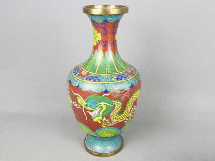 A cloisonné vase with depiction of a dragon chasing the flaming pearl and a cloisonné teapot with - Image 4 of 5