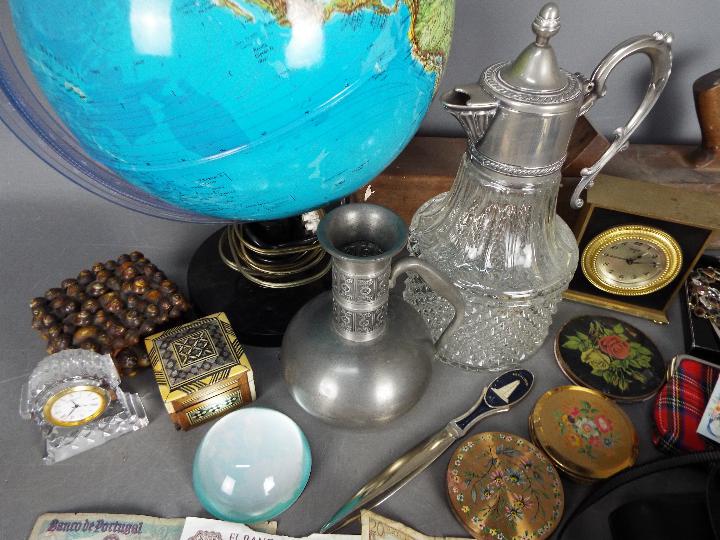 Mixed lot of collectables to include vintage powder compacts, terrestrial globe, Norwegian pewter, - Image 3 of 4