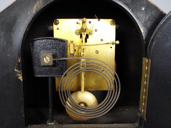 A Bentima oak cased, 8 day mantel clock, with pendulum and one other clock. - Image 4 of 6