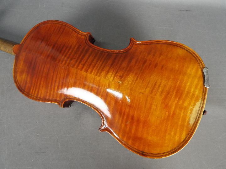 Violin - A late 19th / early 20th century violin, two piece back, - Image 3 of 8